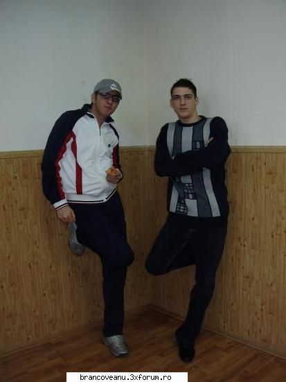 Care este cel mai dragutz baiat din liceu????lool - bah eu zik k lobontz ....a iesit mister mai - "Picant"