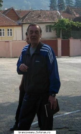 Cei mai tari profesori ! - hai ca deja profu de sport merita o poza...cam - Cei mai tari profesori !!!
