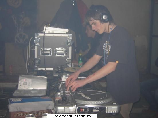 uiitati-ma :hi: keep partying muzica !